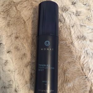 Monat Tousled Texturizing Mist